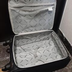 スーツケース　黒　機内持ち込み可能の画像