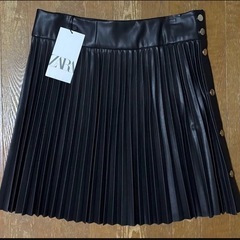 ZARA プリーツ　フェイスレザー　ミニスカート