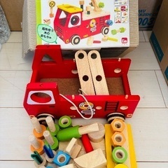 木のおもちゃ・消防車　2歳から