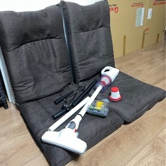 コードレス軽量掃除機と座椅子