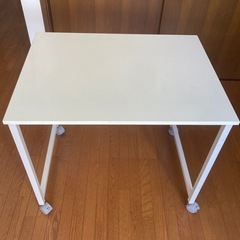 【無償提供】キャスター付きデスク(高さ70cm、奥行60cm、幅...