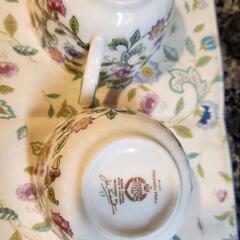 譲渡先決まりました　Minton ハドンホール　ティーカップ　ケーキプレート　ティーマットセットの画像