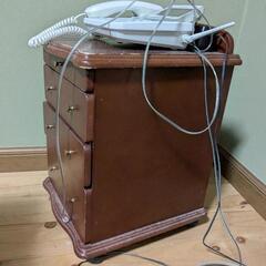 お譲りします　電話　キャスター付き物入れの画像
