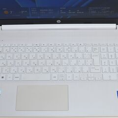 中古良品ノートパソコン HP 15s-fq5044TU Windows11+office 爆速SSD512GB core i7-1255U/メモリ16GB/15.6インチ/無線内蔵/webカメラ/24H2の画像