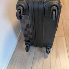 【無料】キャリーケースの画像