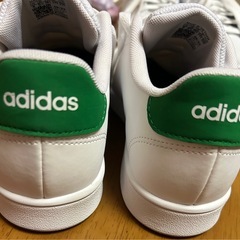adidasスニーカーの画像