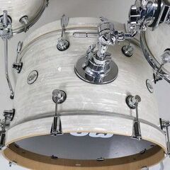 【廃版・希少】高級ドラムセット DW Design Series  ホワイト・マリン・パール の画像
