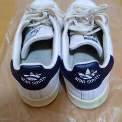adidas スタンスミス スニーカーの画像