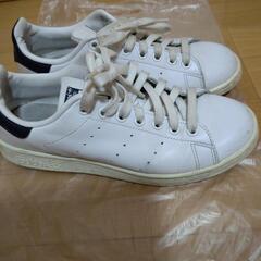 adidas スタンスミス スニーカーの画像