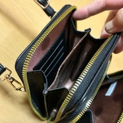 【新品未開封】スマホショルダーバッグの画像