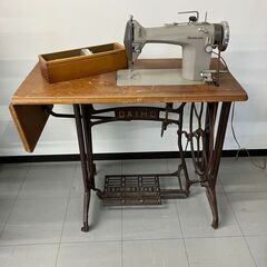 リッカー 足踏み式アンティークミシン レトロ インテリア 