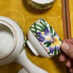 急須&湯呑み5脚セットその他お皿有りますの画像