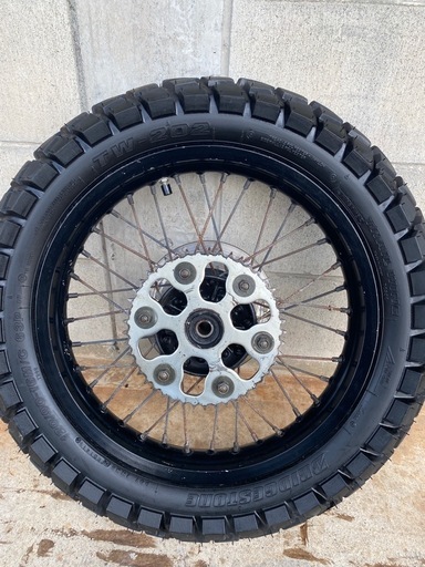 TW202 ホイル付きタイヤ