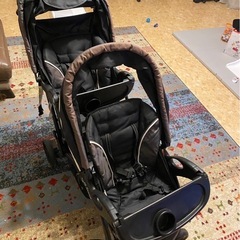 二人乗りベビーカーの画像