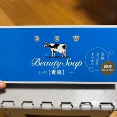 牛乳石鹸青箱６個入りの画像