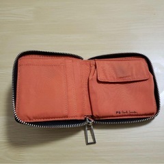 PaulSmithチャック付き二つ折り財布の画像
