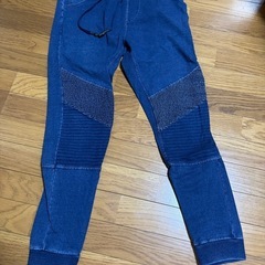スキニージーンズ格安の画像