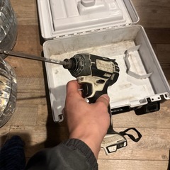 電動ドライバー　ケース付きの画像
