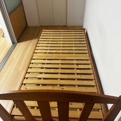 木製シングルベッドフレームの画像