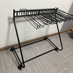 スラックスハンガー