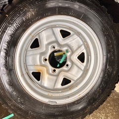 ジムニー用スチールホイールタイヤ付1本の画像