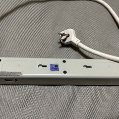 ３ピン電源タップの画像