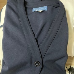 ナース服の上に着るカーディガン