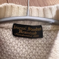 ジャーナルスタンダード(ベイクルーズ)のニットセーターの画像
