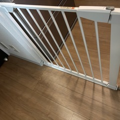 タンスのゲンベビーゲート最終値下げの画像