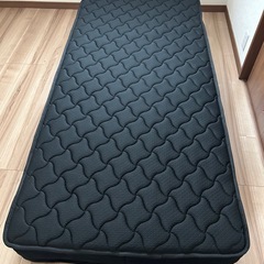 シングルマットレスと低反発マット等