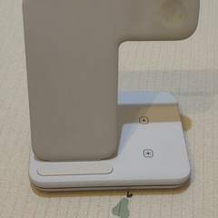 【値下しました】3in1 ワイヤレス充電器　