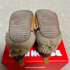 後ろ姿が可愛すぎるくまさんのもこもこブーツ　約12〜12.5cmの画像