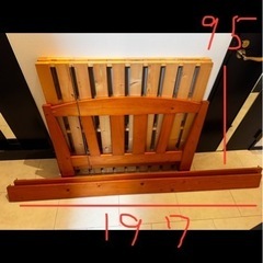 木製シングルベッドフレームの画像