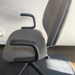 デスクチェアー　椅子の画像