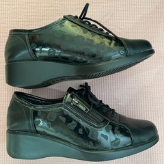 ナチュラルバックの靴の画像
