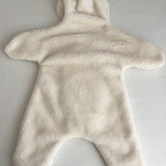 美品 《コンビミニ》ふわふわ ボアフリース 星型くま耳おくるみ ロンパースの画像
