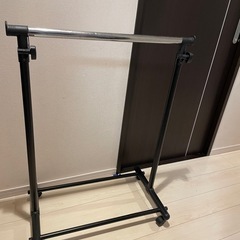 ハンガーラックの画像