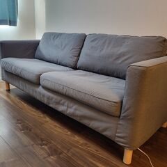 IKEA 3人掛けソファ, ヴィースレ グレーの画像