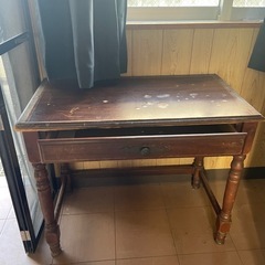 【交渉中】アンティークテーブル