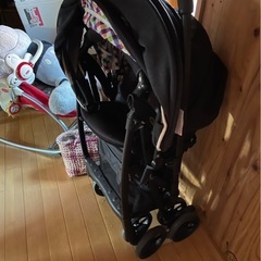 Combi ベビーカーの画像