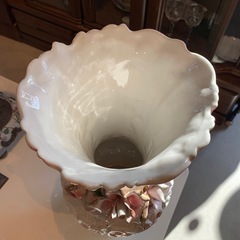 出張買取実施中★バラの花瓶　陶器の画像