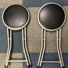 折りたたみイスの画像