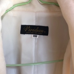 【3月末まで。あげます】白のジャケットの画像