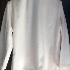 【3月末まで。あげます】白のジャケットの画像