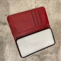 新品　iPhone13 ケース 手帳型 レッド　iPhoneケースの画像