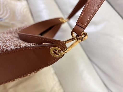 LOEWEロエベ ルナアナグラムバッグショルダーバッグ トートバッグ未使用新品