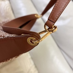 LOEWEロエベ ルナアナグラムバッグショルダーバッグ トートバッグ未使用新品の画像