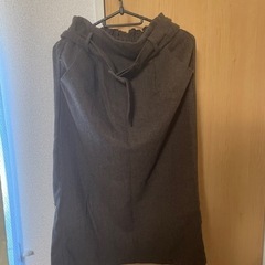ひざ丈　茶色スカート