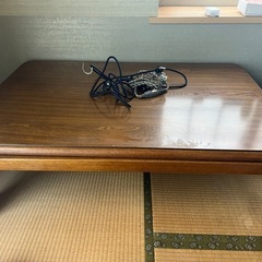 こたつテーブルの画像