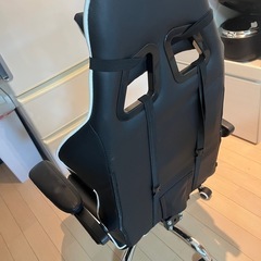 ゲーミングチェアの画像